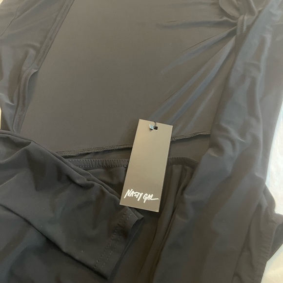 NWT nasty gal long sleeve naked back bodysuit - Picture 4 of 8